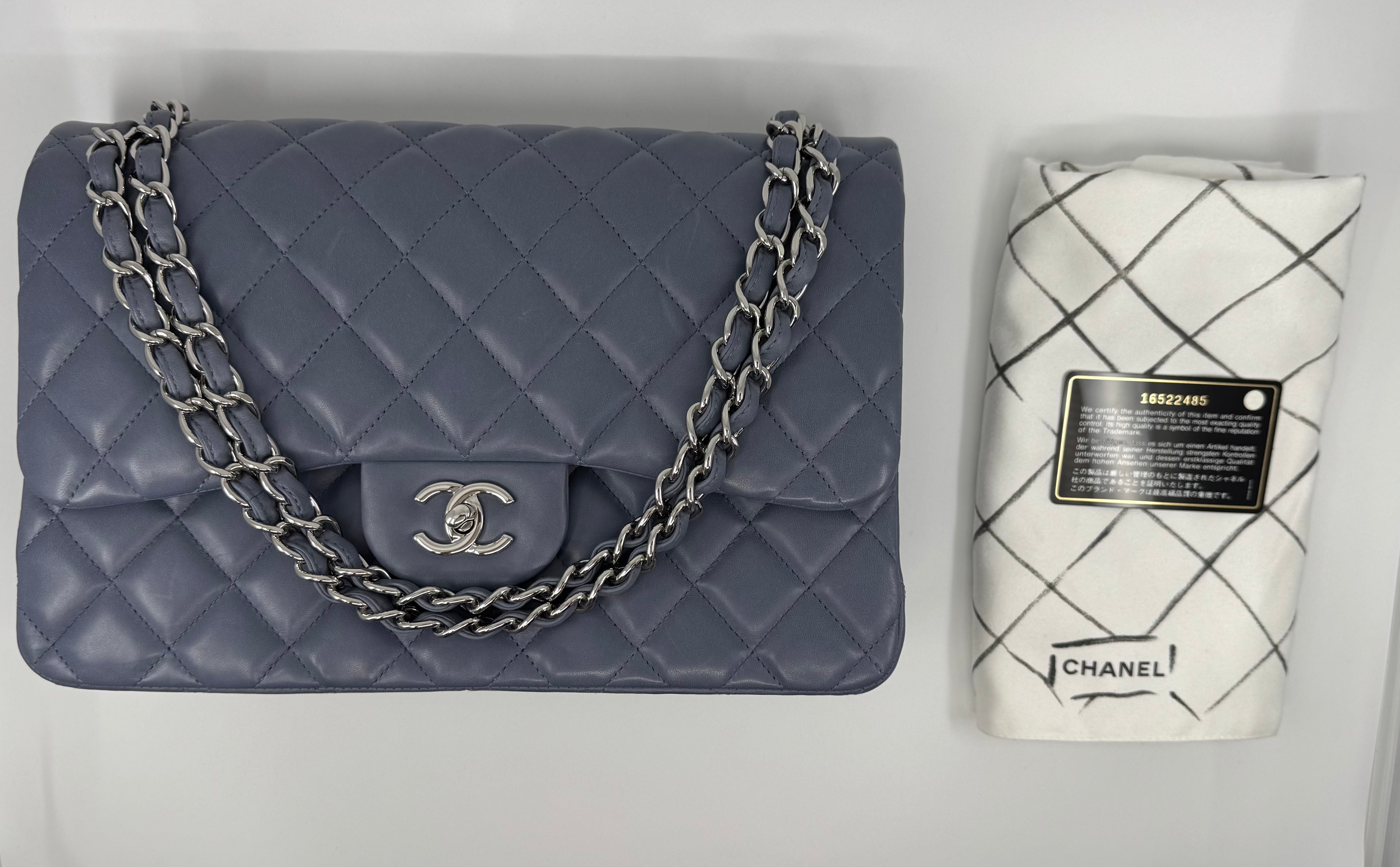 Chanel classic flap bag - Jumbo