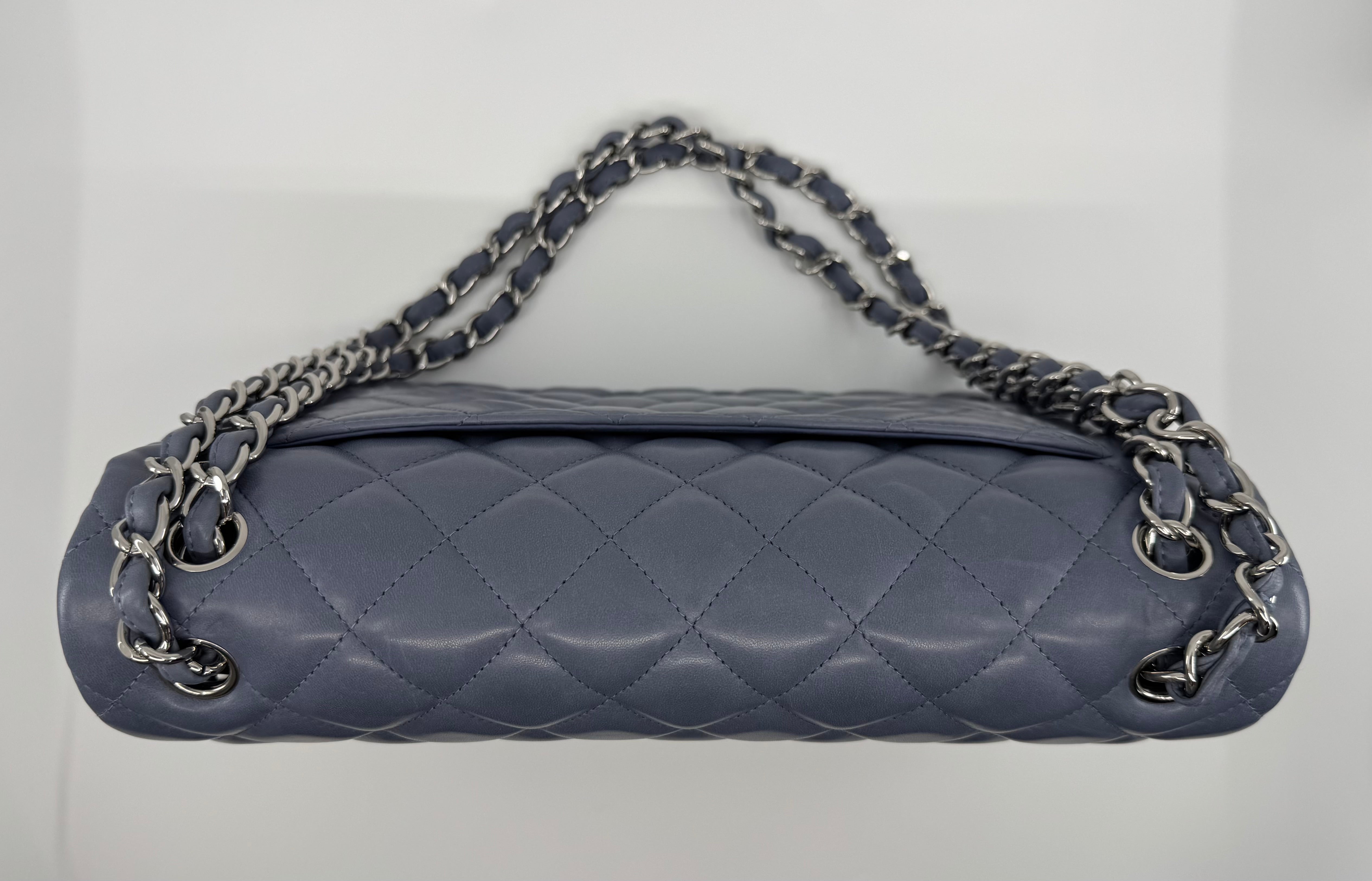 Chanel classic flap bag - Jumbo
