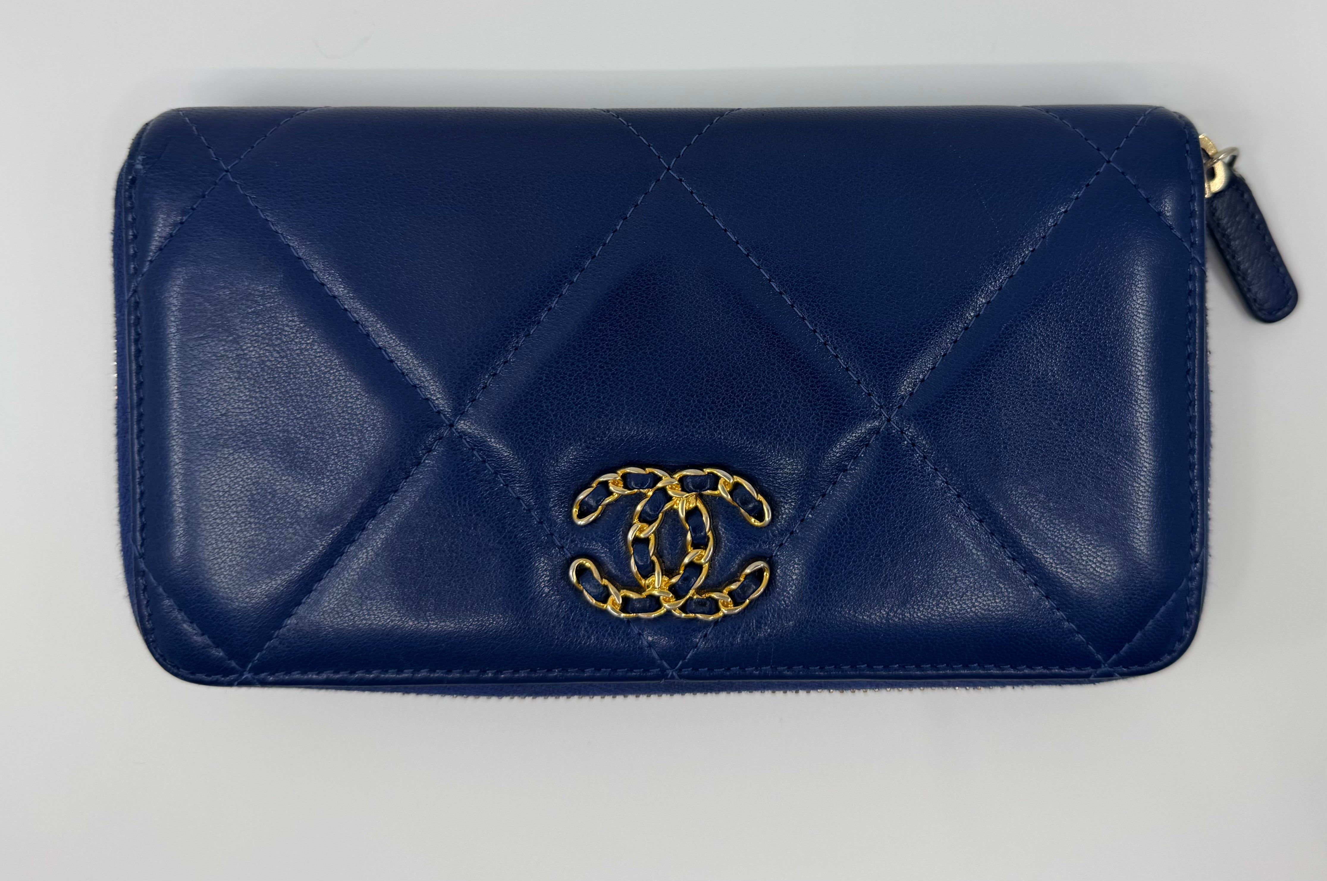 Chanel wallet