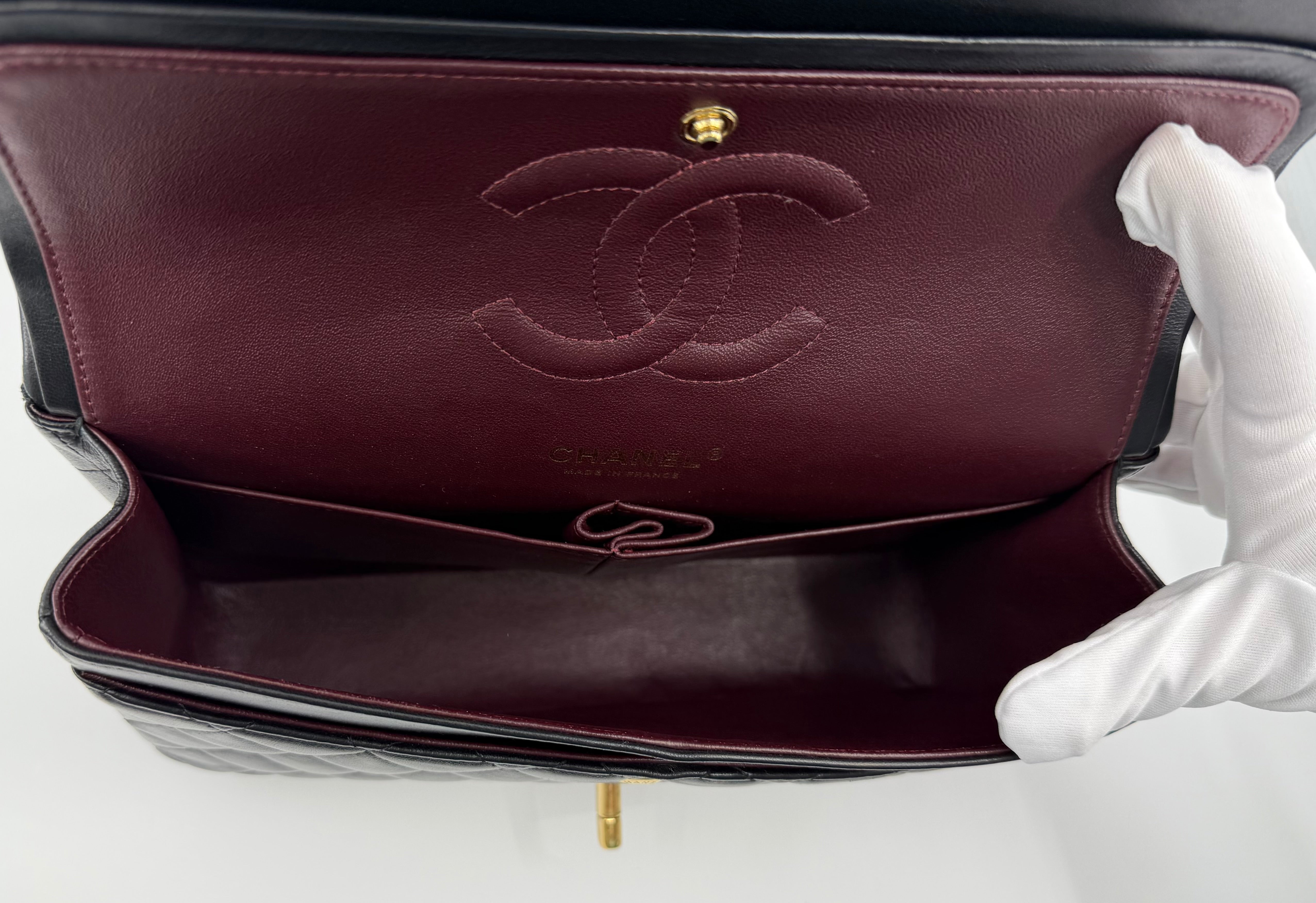 Chanel classic flap bag - Medium