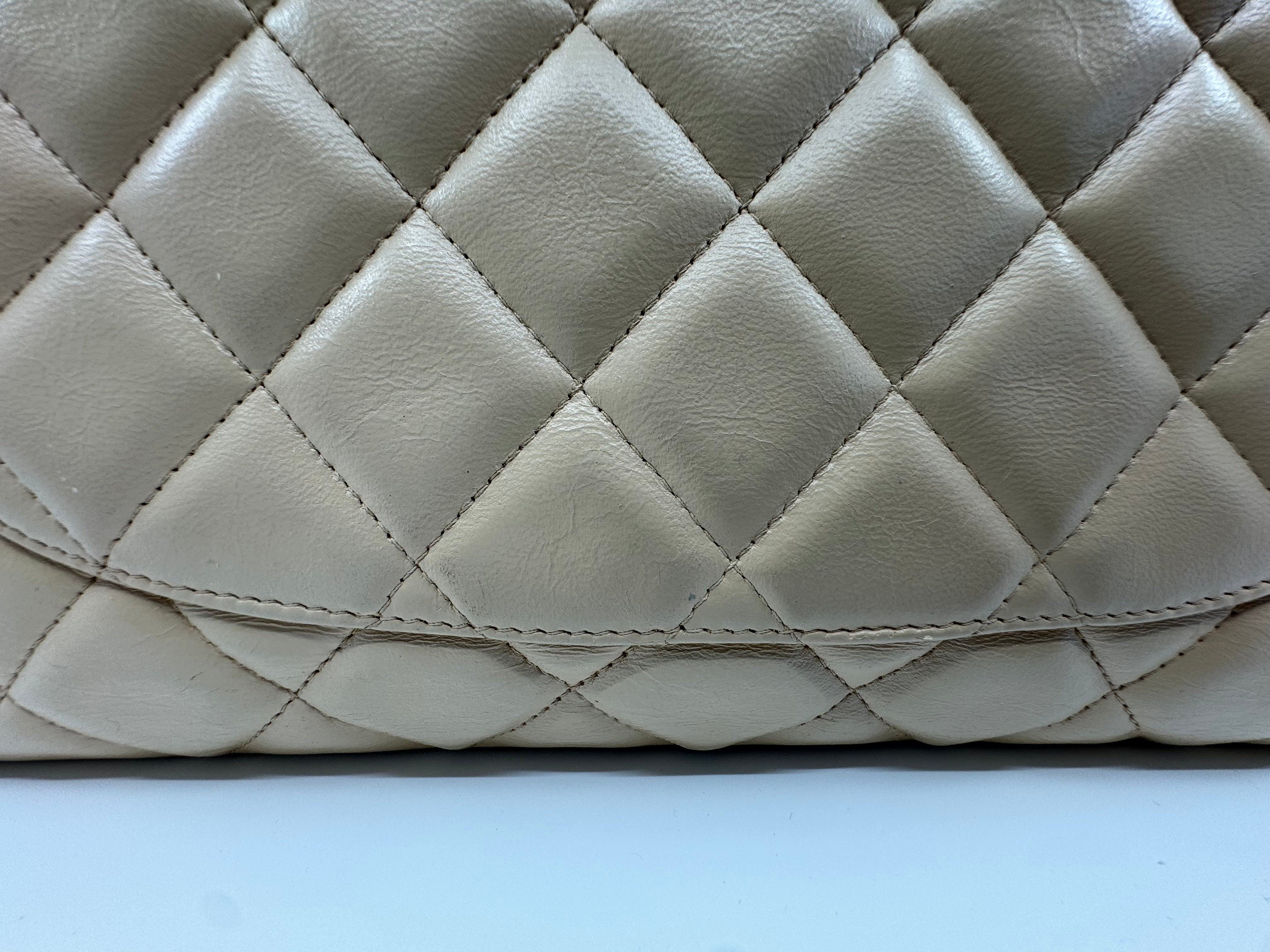 Chanel classic flap bag - Jumbo