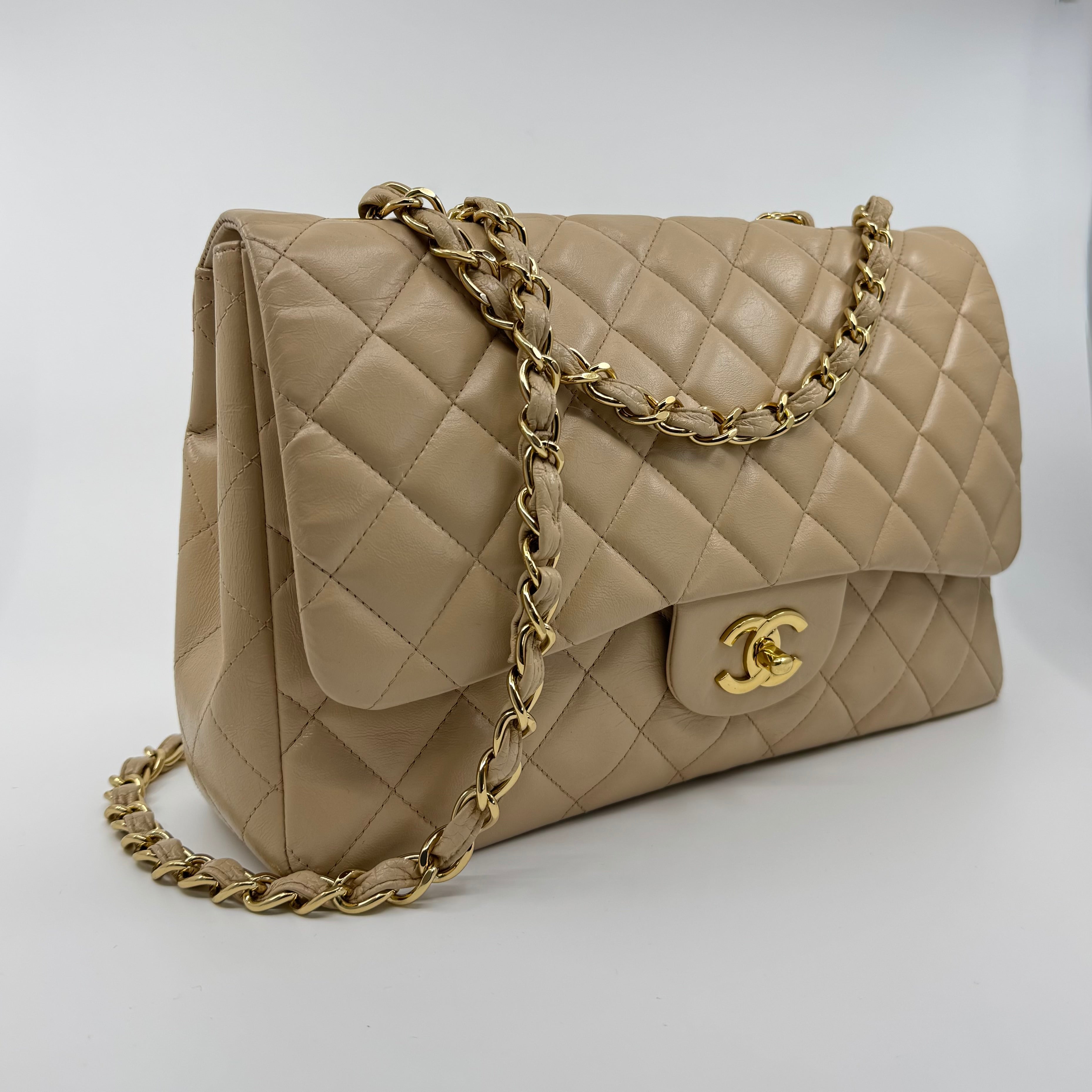 Chanel classic flap bag - Jumbo