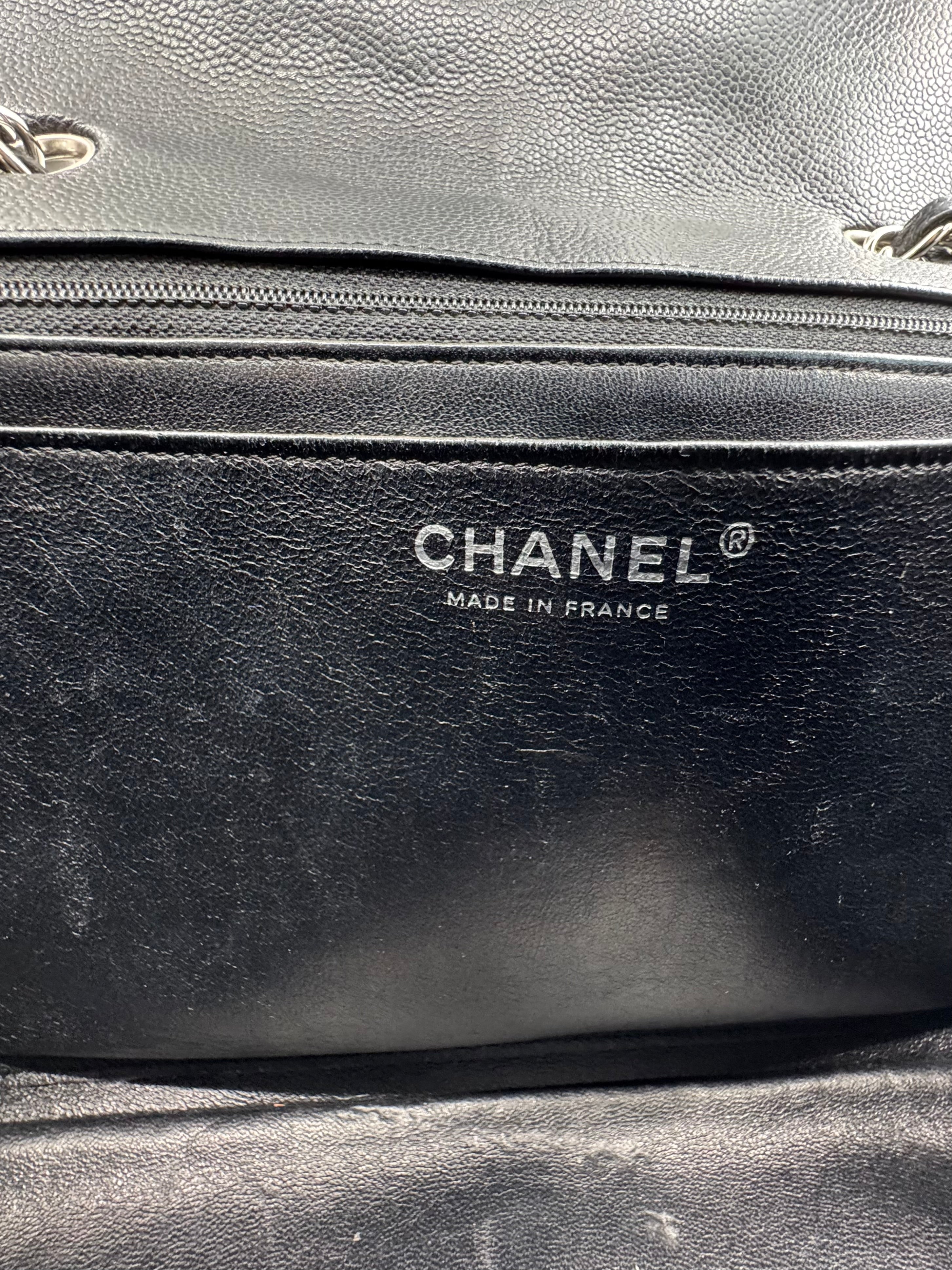 Chanel classic flap bag - Jumbo