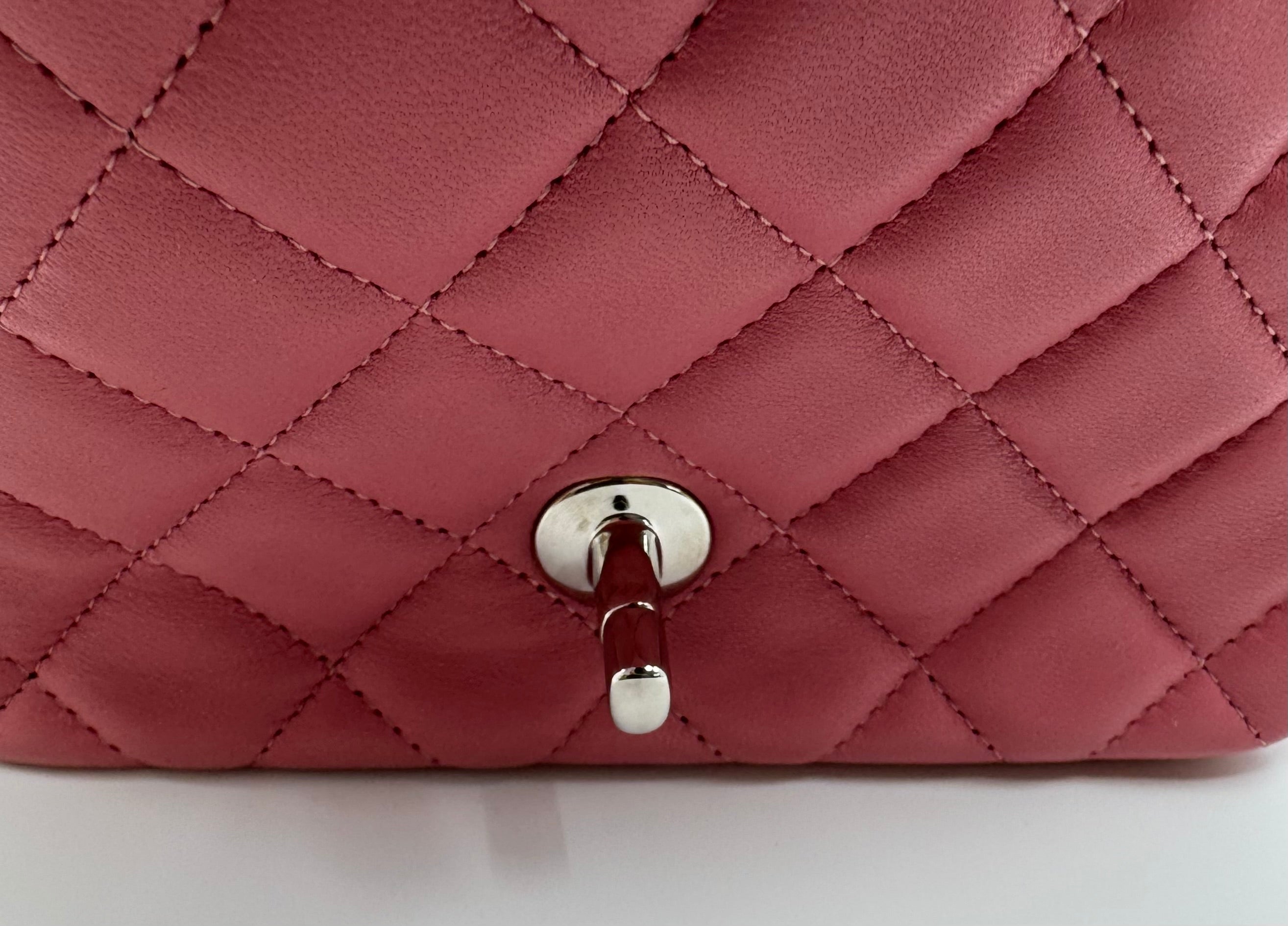 Chanel classic flap bag - Mini square