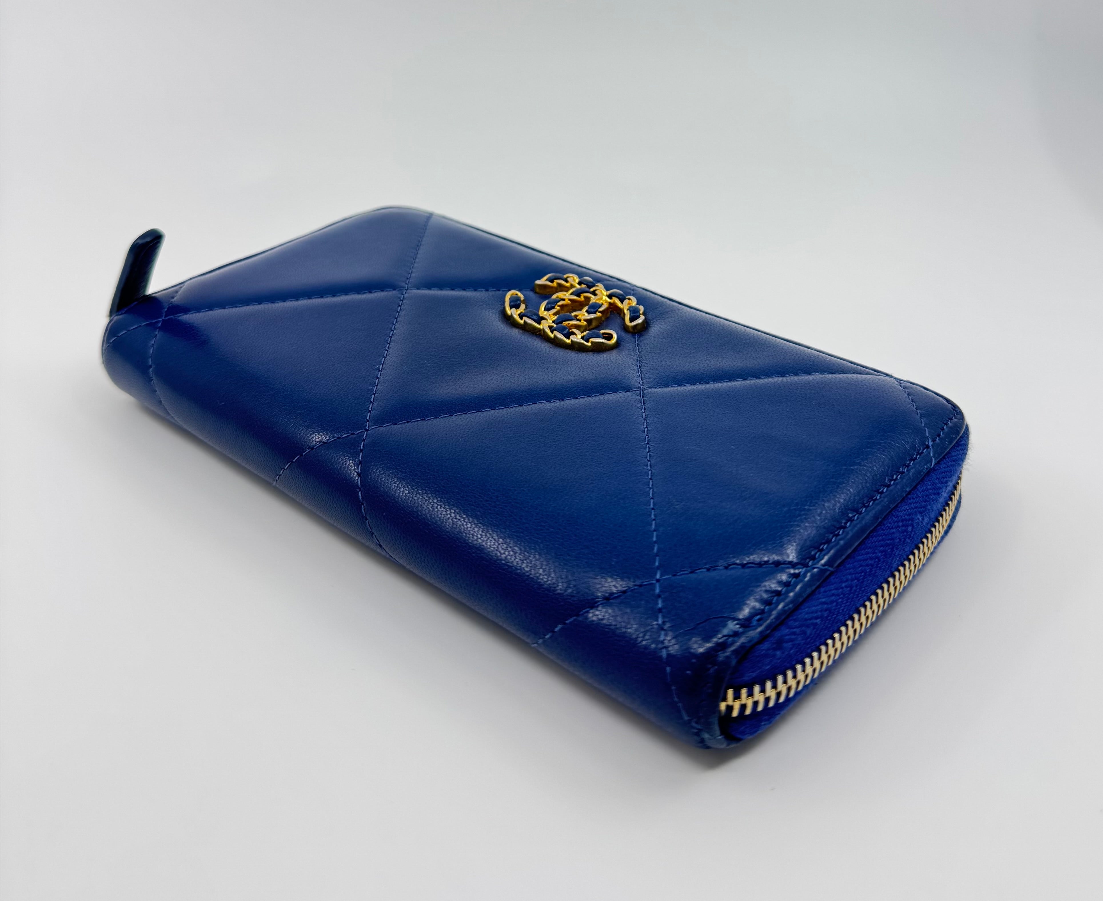 Chanel wallet