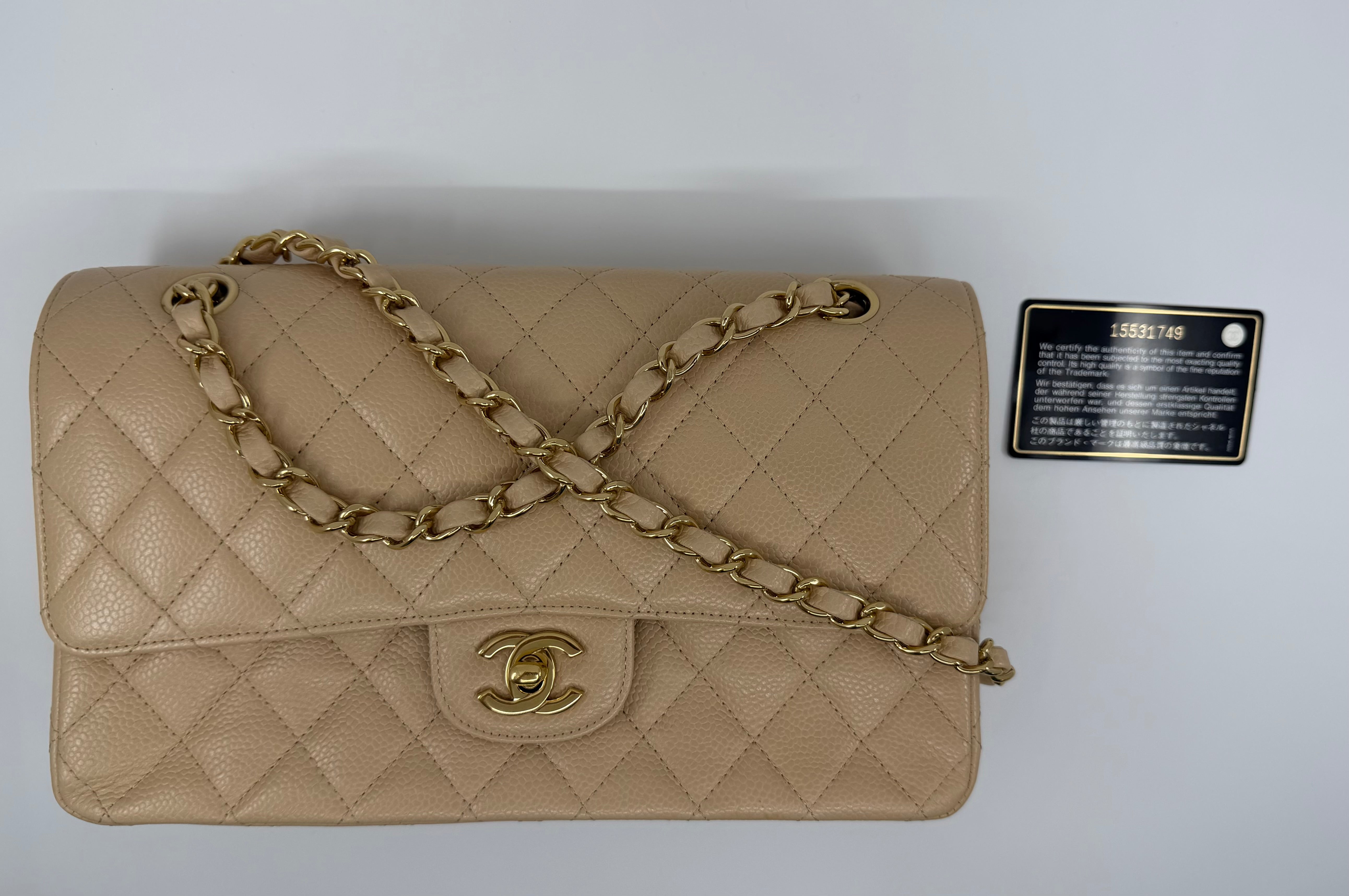 Chanel classic flap bag - medium