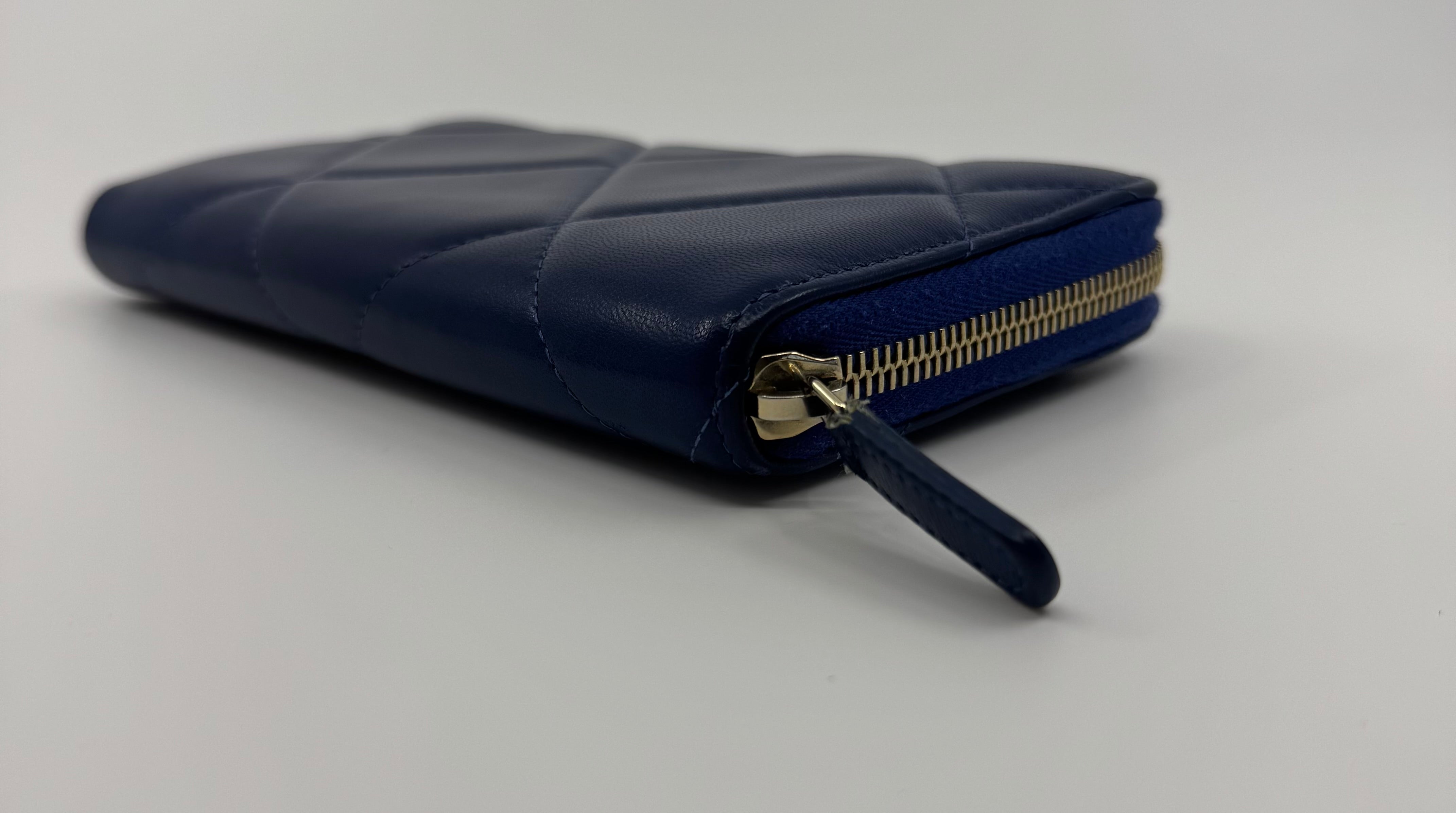 Chanel wallet