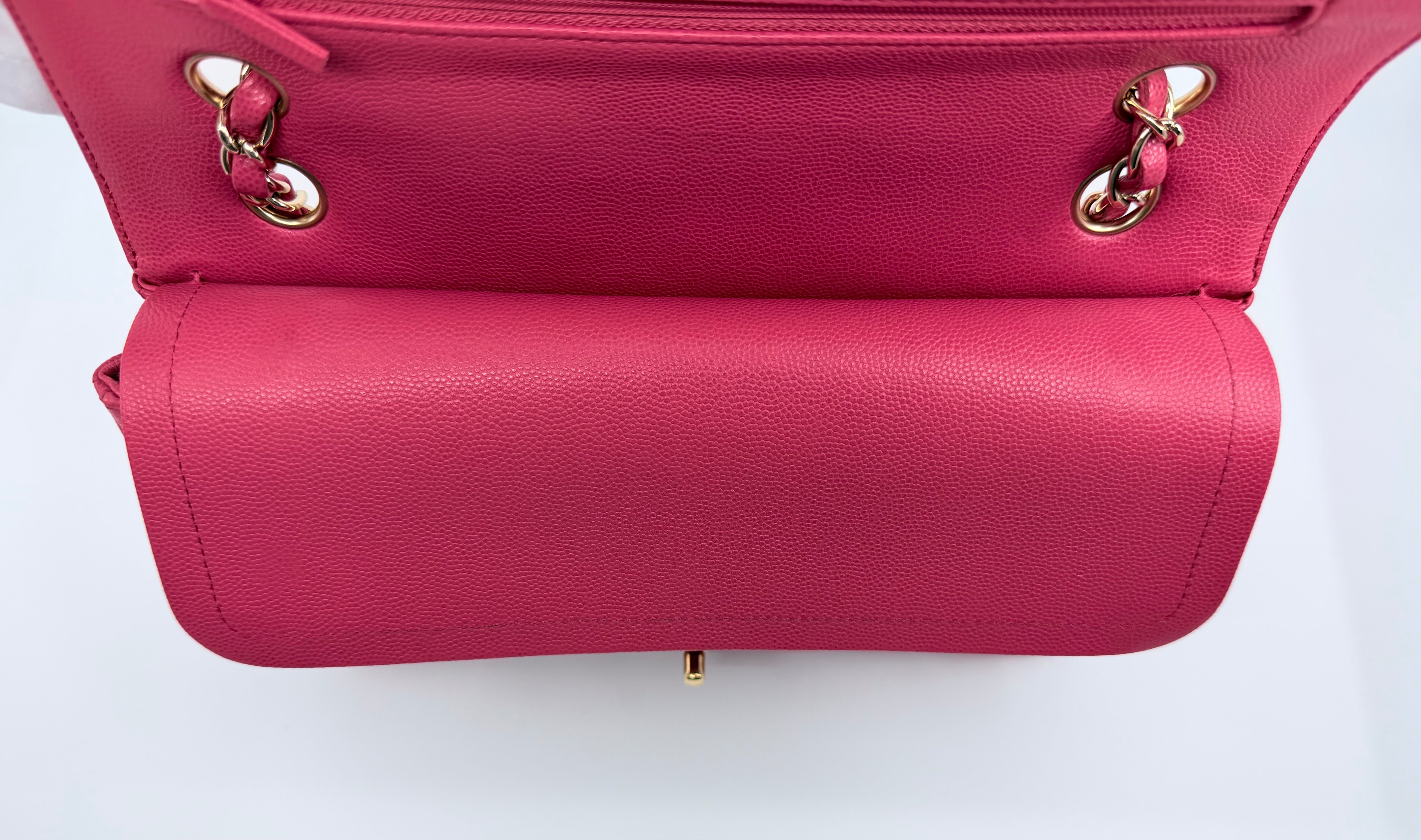 Chanel classic flap bag - medium